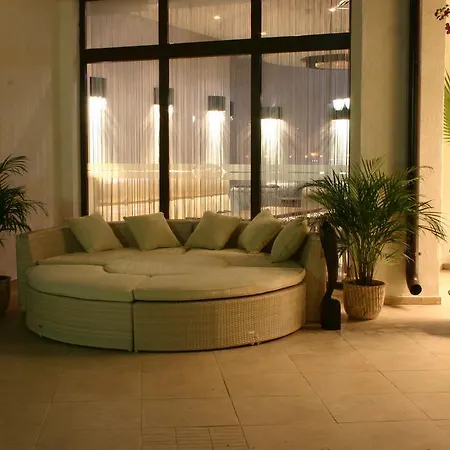 Ξενοδοχείο Regina Mare 4*