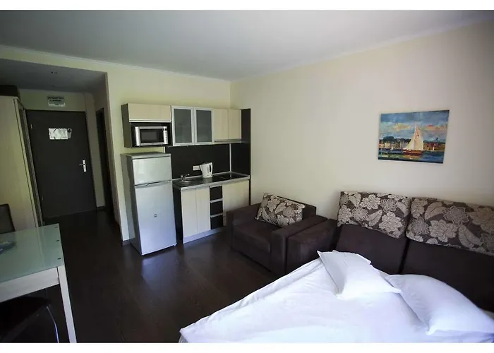 Regina Mare Царево